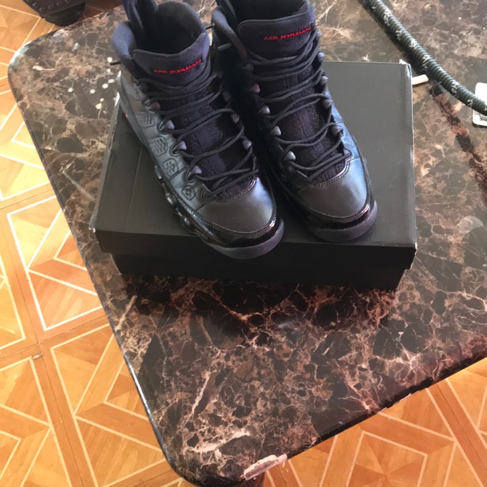 Bred 9s size 6